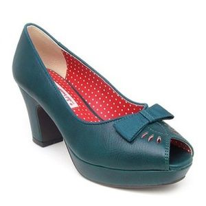 BAIT modcloth babe 1940s platform pinup pump